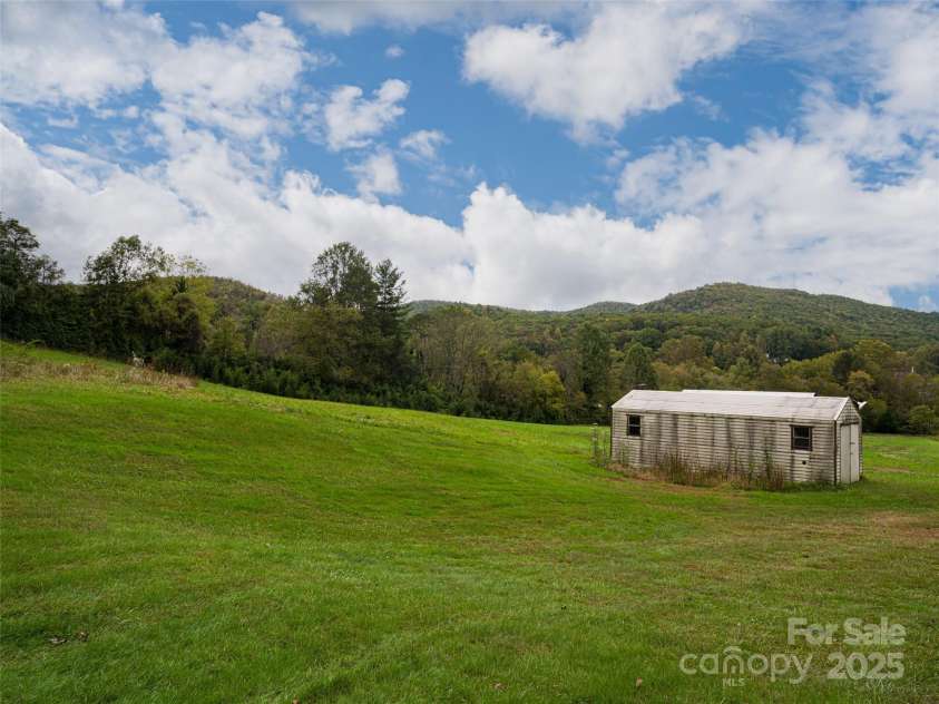 71 Happy Valley Drive, Mills River, NC 28759.  MLS# CAR4312252, YatesRealty ID 245. 