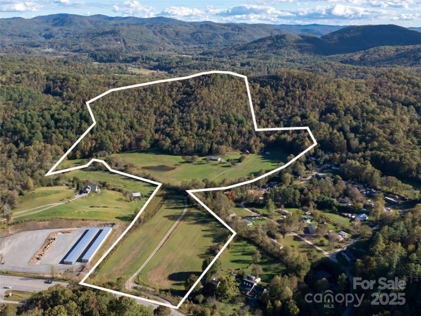 71 Happy Valley Drive, Mills River, NC 28759.  MLS# CAR4312252, YatesRealty ID 245. 