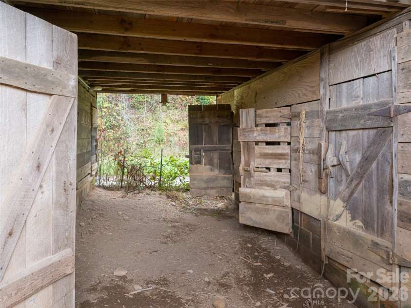 71 Happy Valley Drive, Mills River, NC 28759.  MLS# CAR4312252, YatesRealty ID 245. 