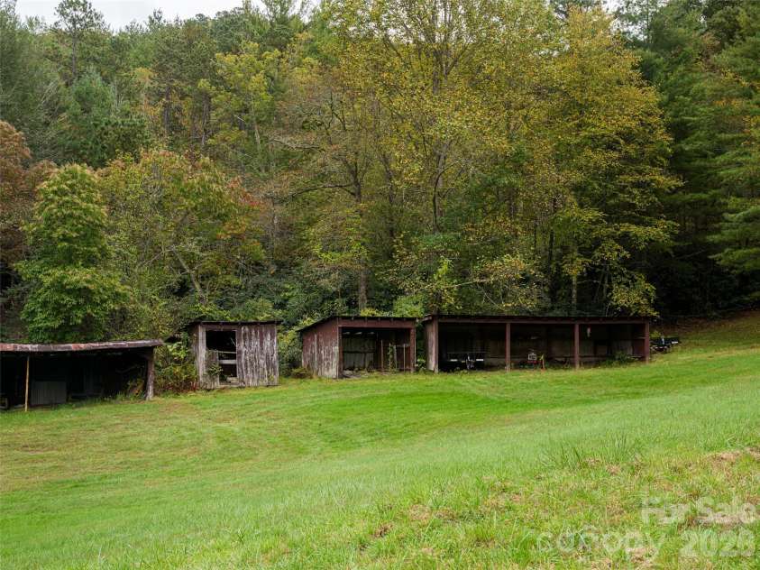 71 Happy Valley Drive, Mills River, NC 28759.  MLS# CAR4312252, YatesRealty ID 245. 