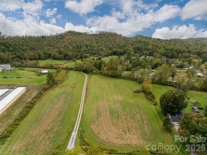 71 Happy Valley Drive, Mills River, NC 28759.  MLS# CAR4312252, YatesRealty ID 245. 