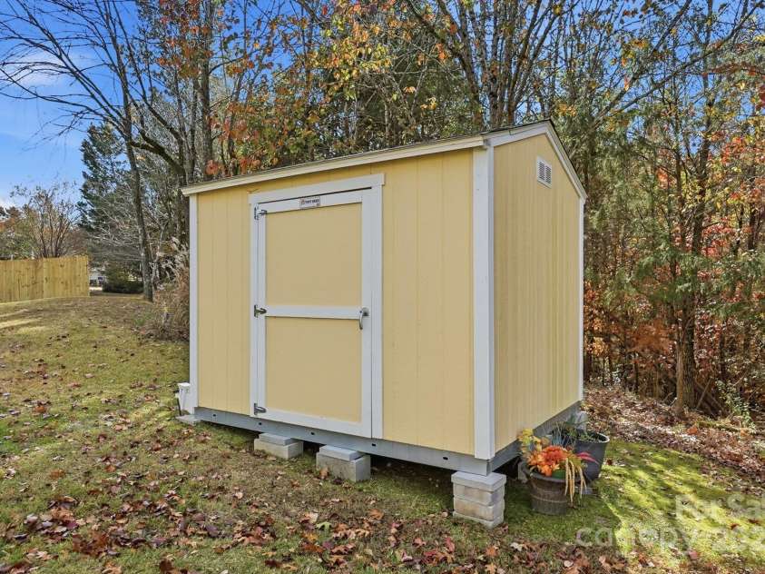 143 Amber Woods Drive, Tega Cay, SC 29708.  MLS# CAR4317073, YatesRealty ID 2450. 