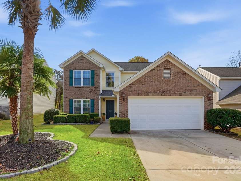 143 Amber Woods Drive, Tega Cay, SC 29708.  MLS# CAR4317073, YatesRealty ID 2450. 