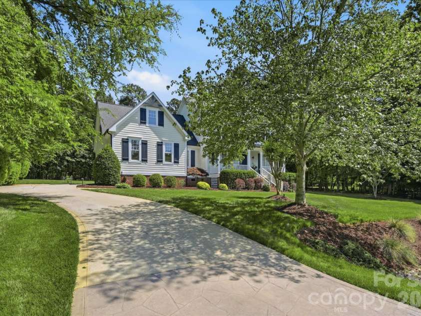 148 Cold Hollow Farms Drive, Mooresville, NC 28117.  MLS# CAR4385177, YatesRealty ID 24500. 