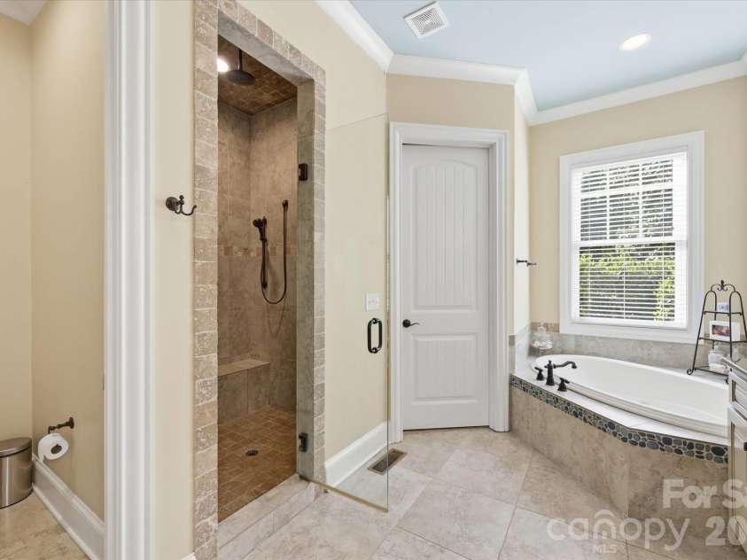 148 Cold Hollow Farms Drive, Mooresville, NC 28117.  MLS# CAR4385177, YatesRealty ID 24500. 