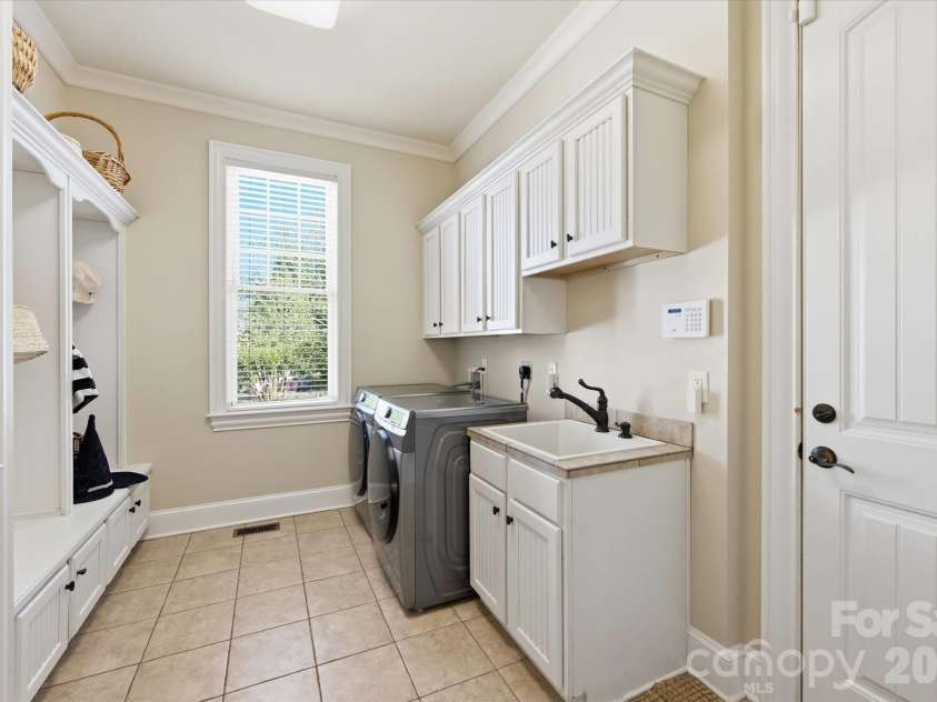 148 Cold Hollow Farms Drive, Mooresville, NC 28117.  MLS# CAR4385177, YatesRealty ID 24500. 