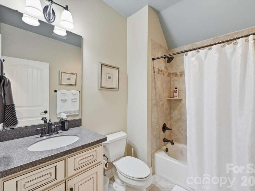 148 Cold Hollow Farms Drive, Mooresville, NC 28117.  MLS# CAR4385177, YatesRealty ID 24500. 