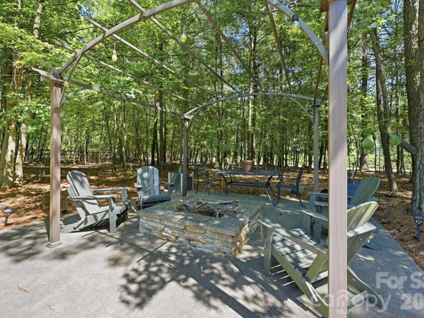 148 Cold Hollow Farms Drive, Mooresville, NC 28117.  MLS# CAR4385177, YatesRealty ID 24500. 