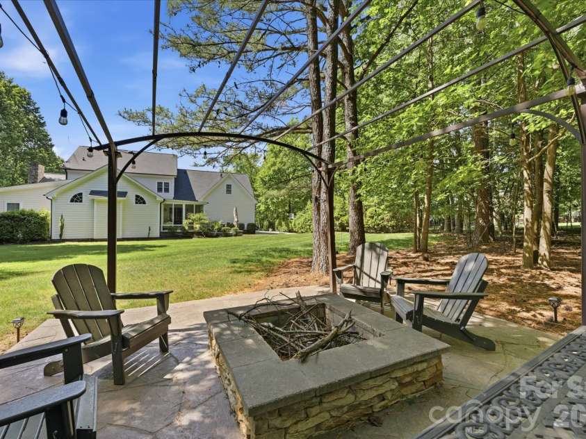 148 Cold Hollow Farms Drive, Mooresville, NC 28117.  MLS# CAR4385177, YatesRealty ID 24500. 