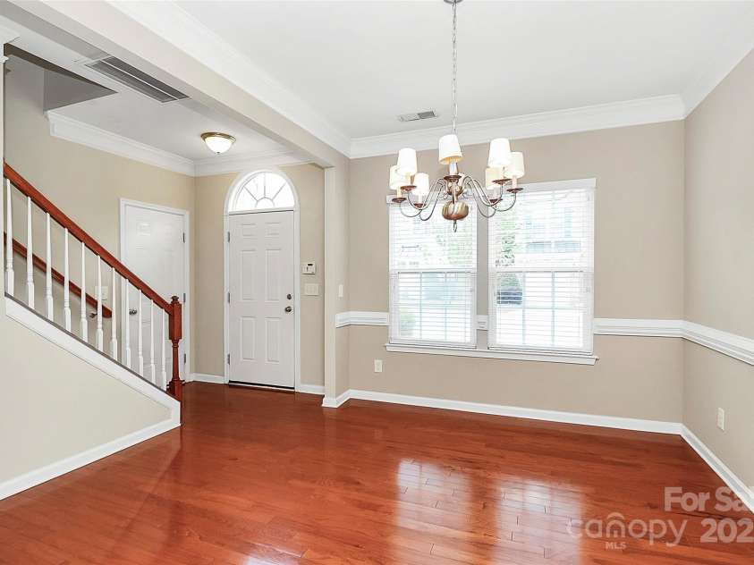 3251 Park South Station Boulevard, Charlotte, NC 28210.  MLS# CAR4255933, YatesRealty ID 24500. 