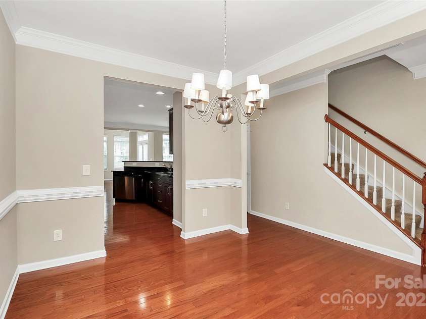 3251 Park South Station Boulevard, Charlotte, NC 28210.  MLS# CAR4255933, YatesRealty ID 24500. 