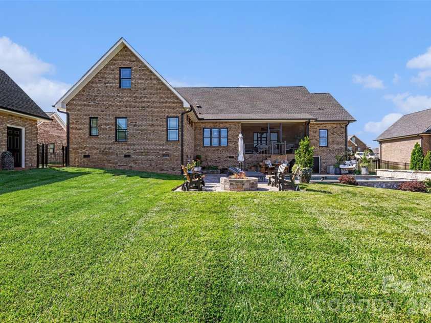 2952 Mehling Drive, Lincolnton, NC 28092.  MLS# CAR4383040, YatesRealty ID 24501. 