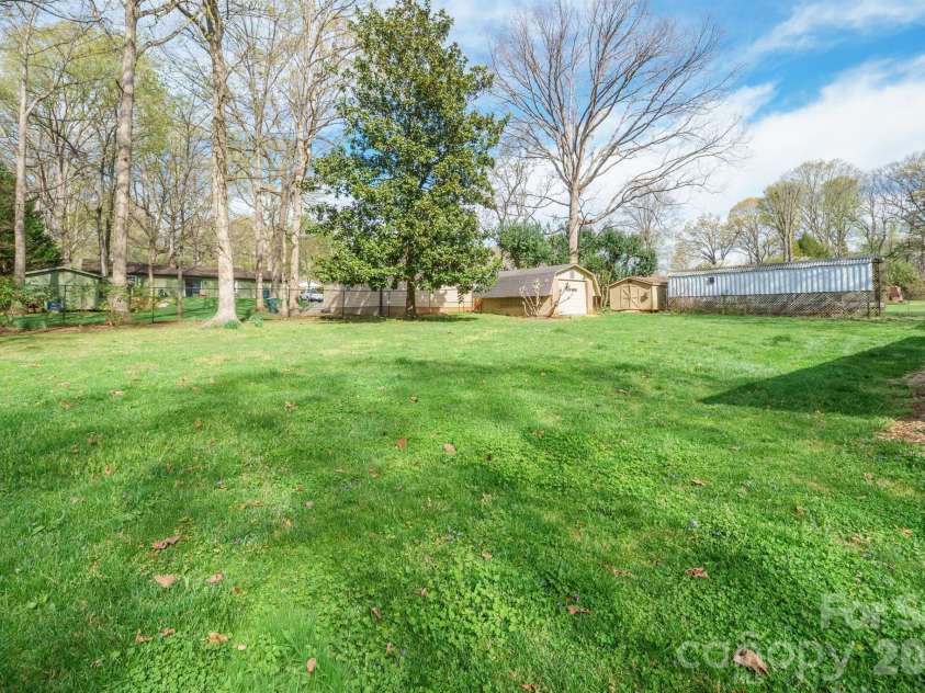 513 2nd Avenue Place, Conover, NC 28613.  MLS# CAR4361357, YatesRealty ID 24502. 
