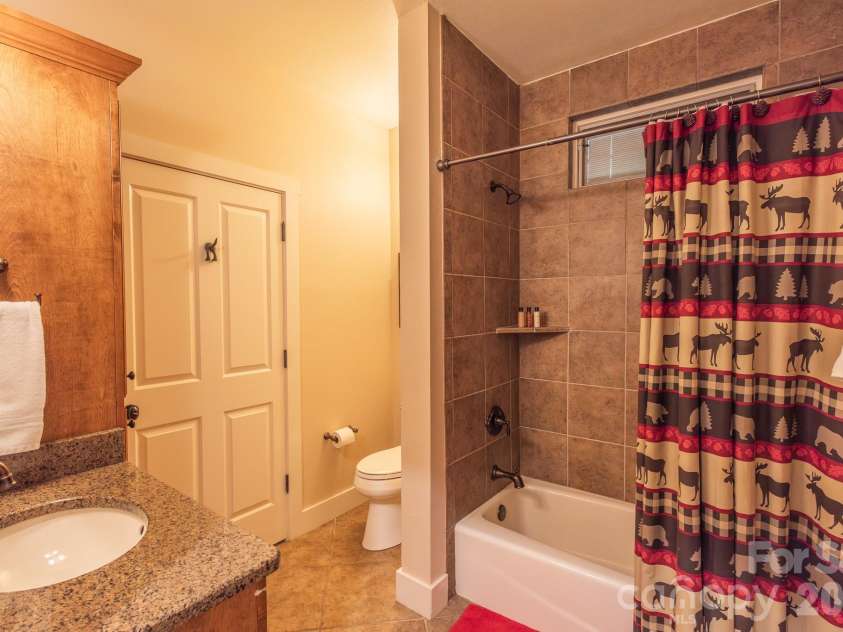 150-2 Saddle Notch Lane, Tuckasegee, NC 28783.  MLS# CAR4181029, YatesRealty ID 24503. Full bath for guests