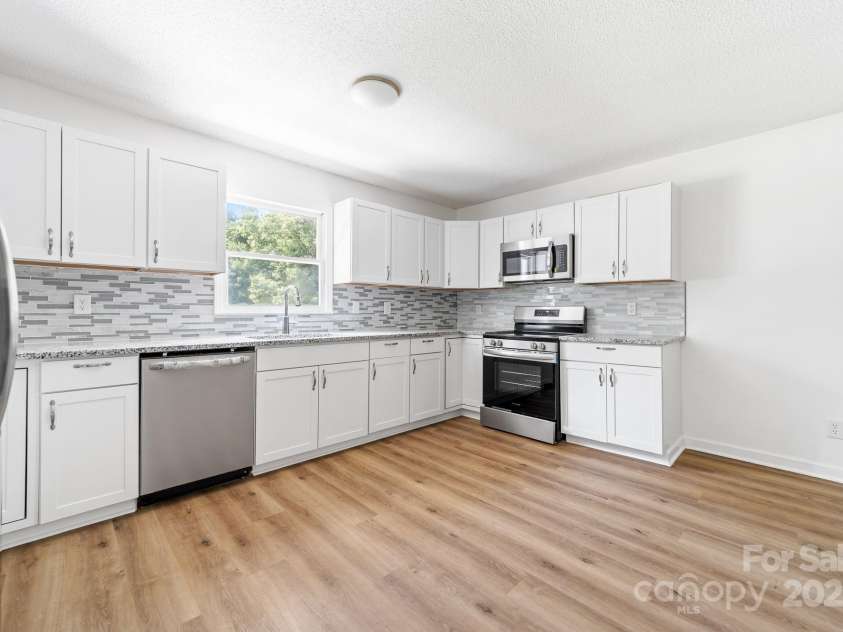 104 Spargo Street, Gastonia, NC 28056.  MLS# CAR4276810, YatesRealty ID 24505. 