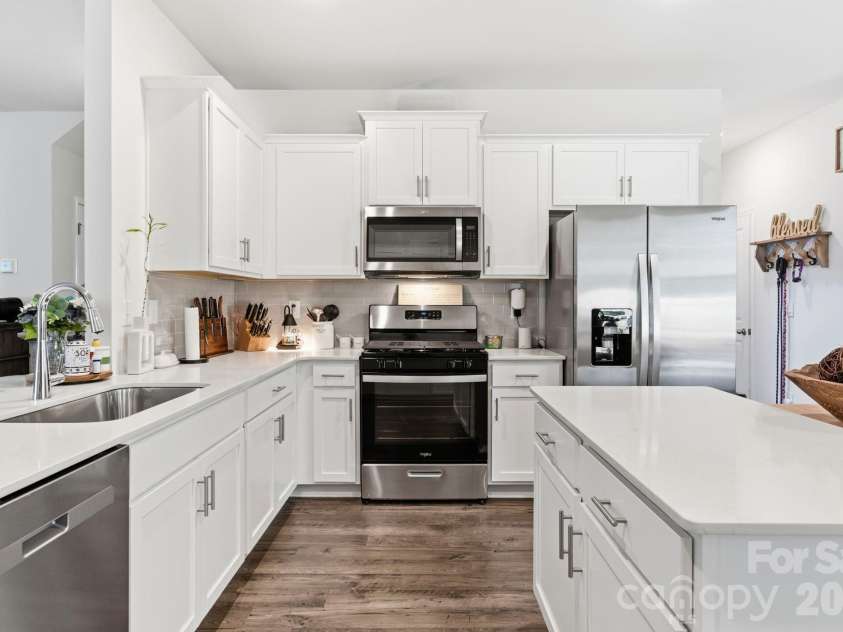 147 Ashelyn Park Drive, Fletcher, NC 28732.  MLS# CAR4357143, YatesRealty ID 24506. Plentiful Cabinet and Counter Space