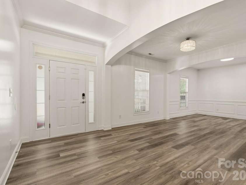146 Trotter Ridge Drive, Mooresville, NC 28117.  MLS# CAR4384981, YatesRealty ID 24507. DINING/LIVING ROOM