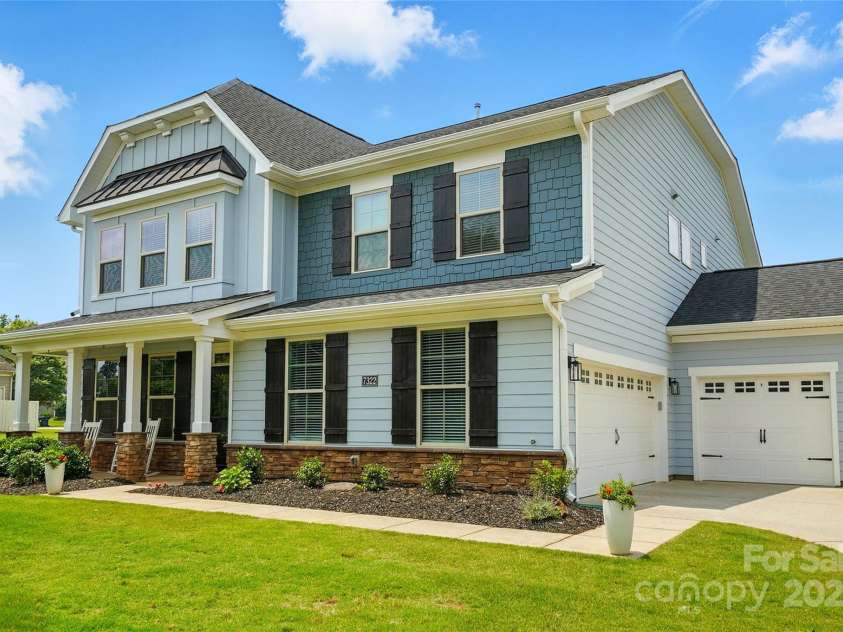 7322 Vesper Drive, Huntersville, NC 28078.  MLS# CAR4264938, YatesRealty ID 24507. Front of Home