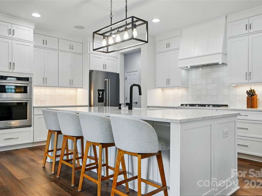 7322 Vesper Drive, Huntersville, NC 28078.  MLS# CAR4264938, YatesRealty ID 24507. Kitchen