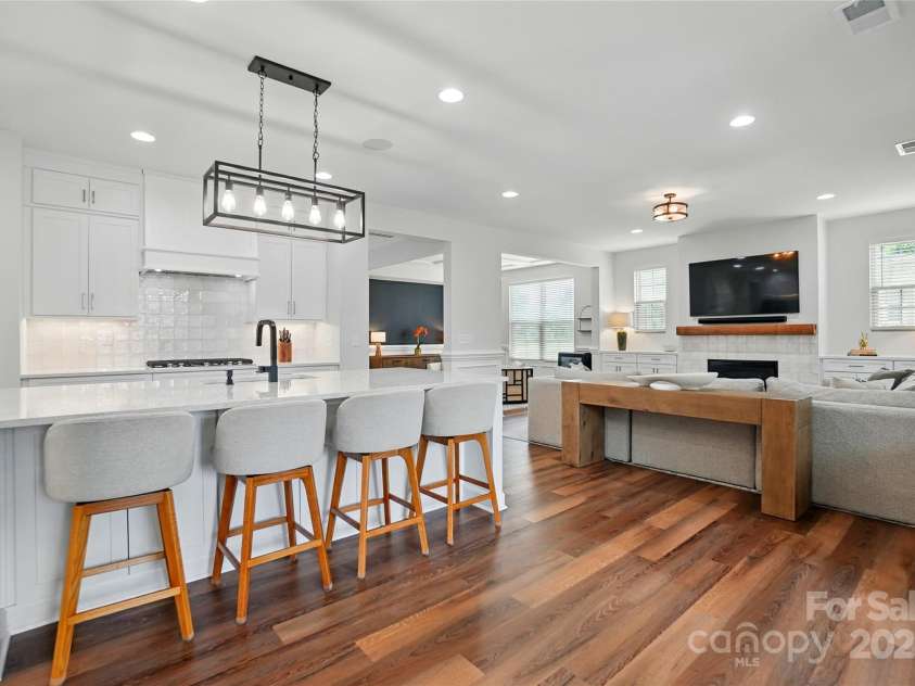 7322 Vesper Drive, Huntersville, NC 28078.  MLS# CAR4264938, YatesRealty ID 24507. Kitchen