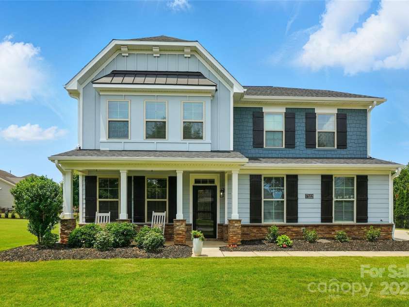 7322 Vesper Drive, Huntersville, NC 28078.  MLS# CAR4264938, YatesRealty ID 24507. Welcome Home