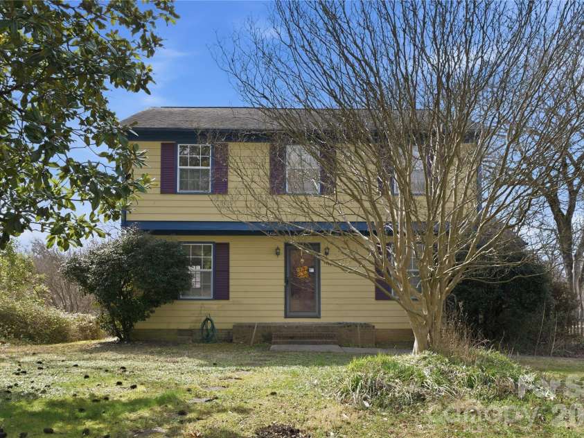 9444 Stately Oak Lane, Mint Hill, NC 28227.  MLS# CAR4345768, YatesRealty ID 24508. 
