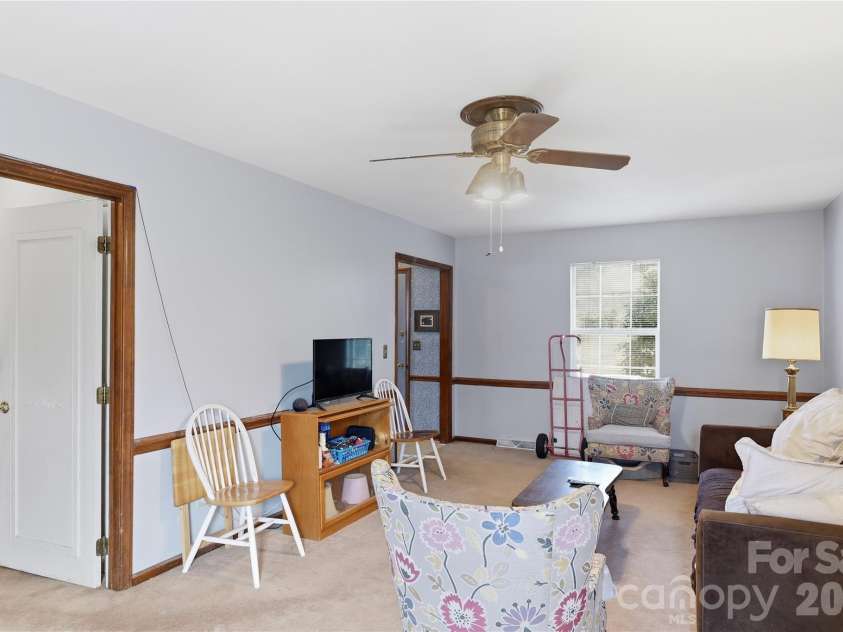9444 Stately Oak Lane, Mint Hill, NC 28227.  MLS# CAR4345768, YatesRealty ID 24508. 