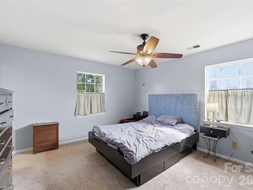 9444 Stately Oak Lane, Mint Hill, NC 28227.  MLS# CAR4345768, YatesRealty ID 24508. 