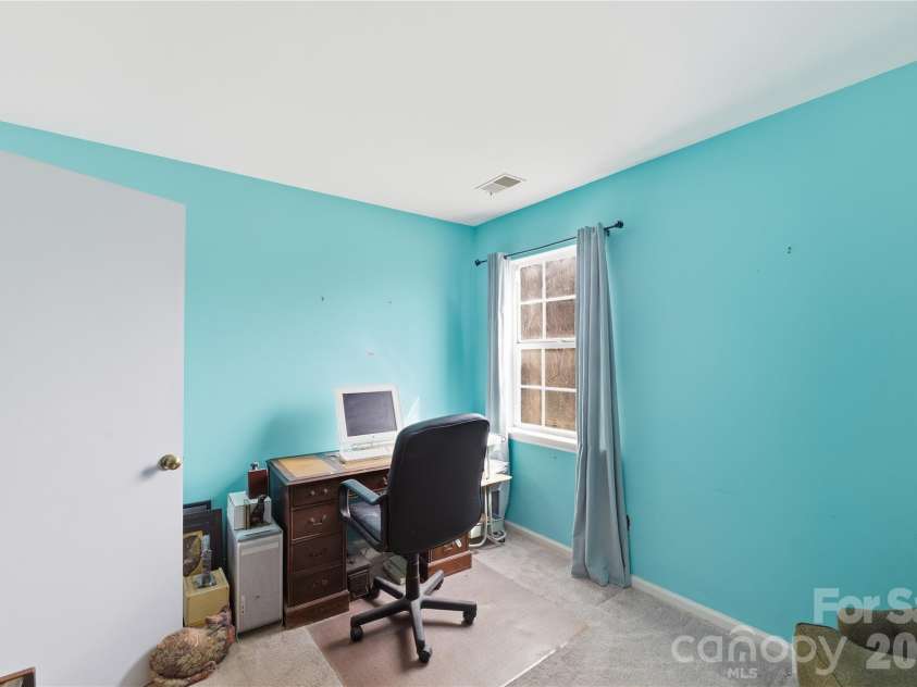 9444 Stately Oak Lane, Mint Hill, NC 28227.  MLS# CAR4345768, YatesRealty ID 24508. 