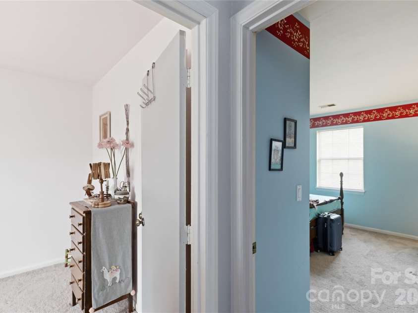9444 Stately Oak Lane, Mint Hill, NC 28227.  MLS# CAR4345768, YatesRealty ID 24508. 