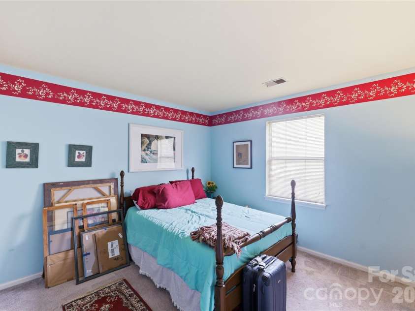 9444 Stately Oak Lane, Mint Hill, NC 28227.  MLS# CAR4345768, YatesRealty ID 24508. 