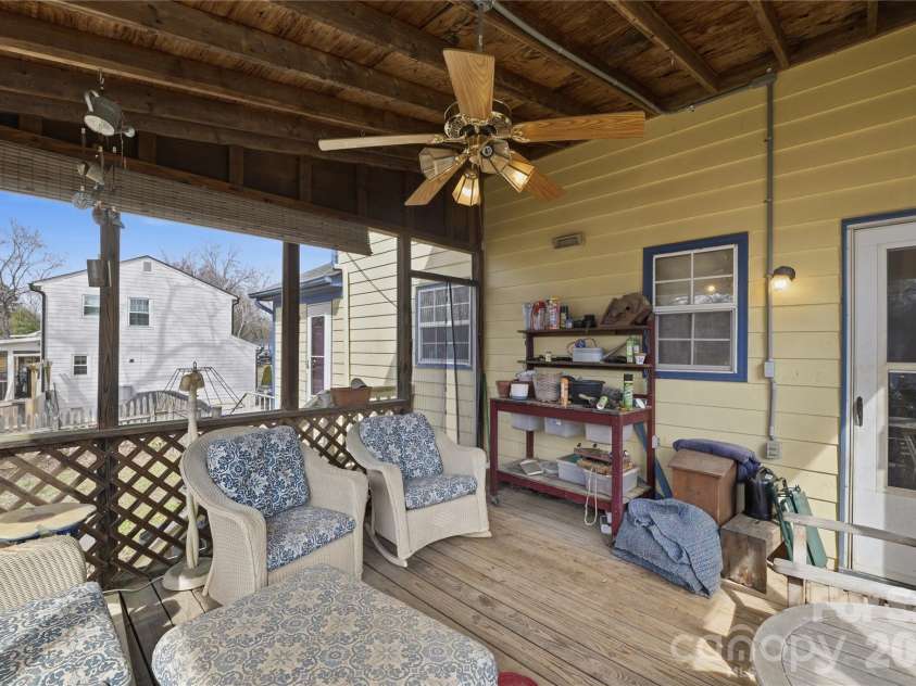 9444 Stately Oak Lane, Mint Hill, NC 28227.  MLS# CAR4345768, YatesRealty ID 24508. 