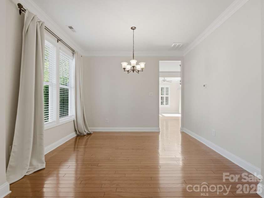 10094 Paisley Drive, Charlotte, NC 28269.  MLS# CAR4382557, YatesRealty ID 24509. 