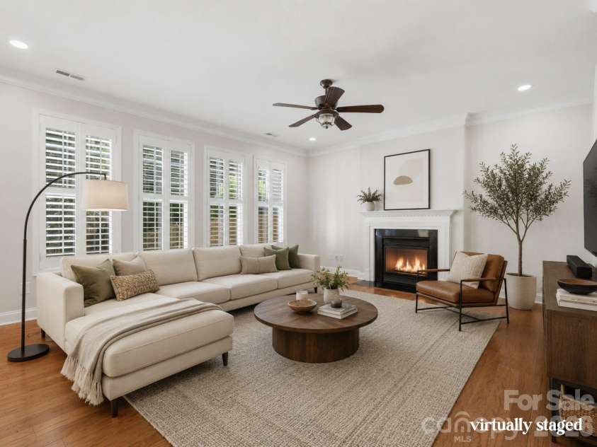 10094 Paisley Drive, Charlotte, NC 28269.  MLS# CAR4382557, YatesRealty ID 24509. 