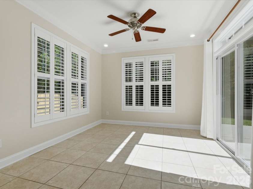 10094 Paisley Drive, Charlotte, NC 28269.  MLS# CAR4382557, YatesRealty ID 24509. 