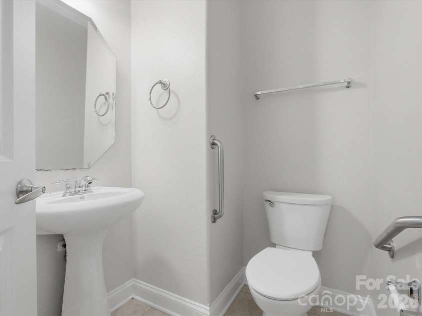 10094 Paisley Drive, Charlotte, NC 28269.  MLS# CAR4382557, YatesRealty ID 24509. 