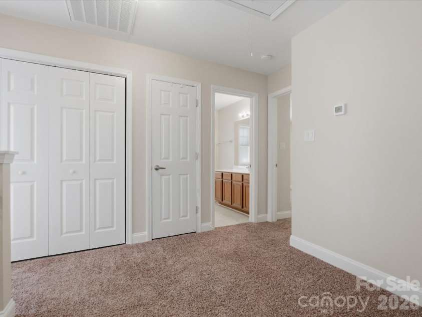 10094 Paisley Drive, Charlotte, NC 28269.  MLS# CAR4382557, YatesRealty ID 24509. 