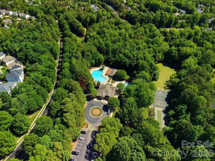 10094 Paisley Drive, Charlotte, NC 28269.  MLS# CAR4382557, YatesRealty ID 24509. 