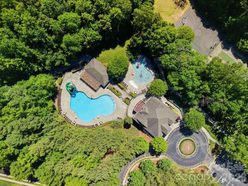 10094 Paisley Drive, Charlotte, NC 28269.  MLS# CAR4382557, YatesRealty ID 24509. 
