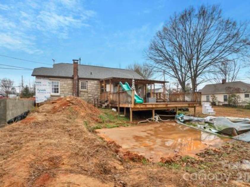 204 C Avenue, Salisbury, NC 28144.  MLS# CAR4347802, YatesRealty ID 2451. 
