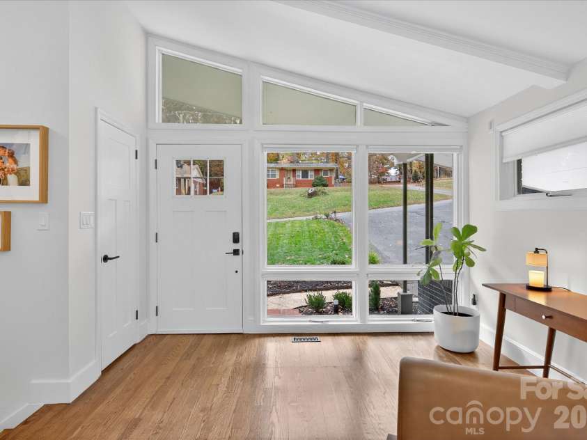 6431 Rosecrest Drive, Charlotte, NC 28210.  MLS# CAR4335121, YatesRealty ID 2451. 