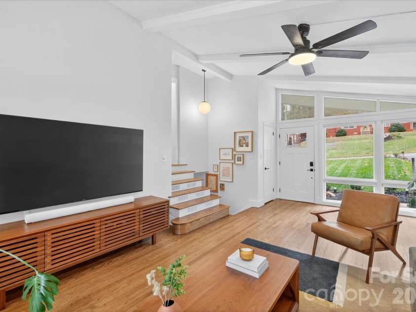 6431 Rosecrest Drive, Charlotte, NC 28210.  MLS# CAR4335121, YatesRealty ID 2451. 