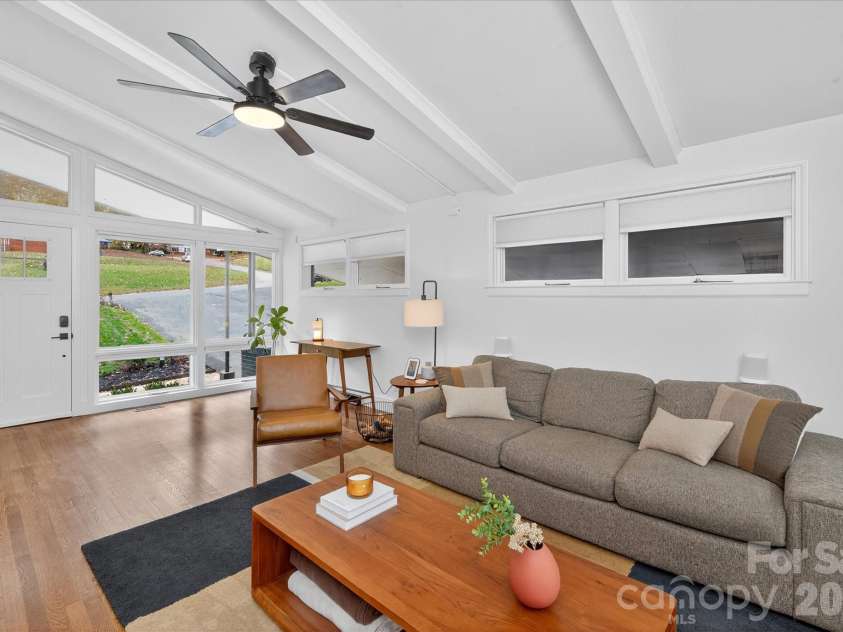 6431 Rosecrest Drive, Charlotte, NC 28210.  MLS# CAR4335121, YatesRealty ID 2451. 