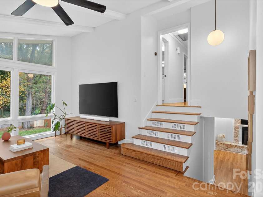 6431 Rosecrest Drive, Charlotte, NC 28210.  MLS# CAR4335121, YatesRealty ID 2451. 