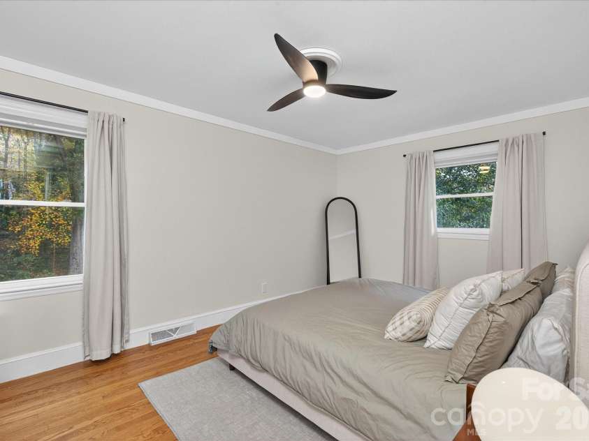 6431 Rosecrest Drive, Charlotte, NC 28210.  MLS# CAR4335121, YatesRealty ID 2451. 