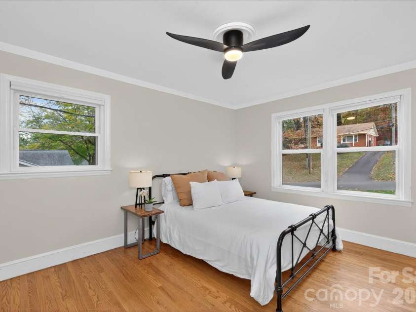 6431 Rosecrest Drive, Charlotte, NC 28210.  MLS# CAR4335121, YatesRealty ID 2451. 