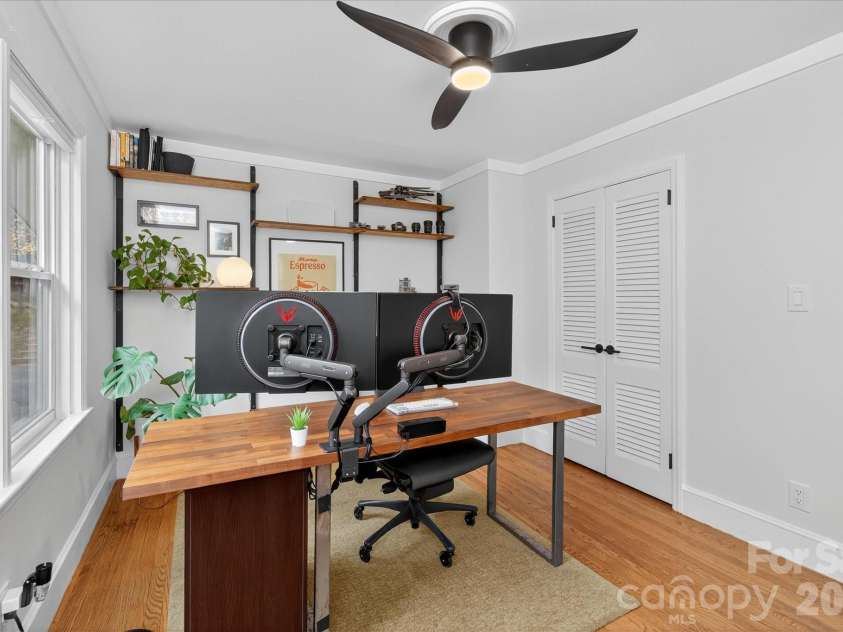 6431 Rosecrest Drive, Charlotte, NC 28210.  MLS# CAR4335121, YatesRealty ID 2451. 