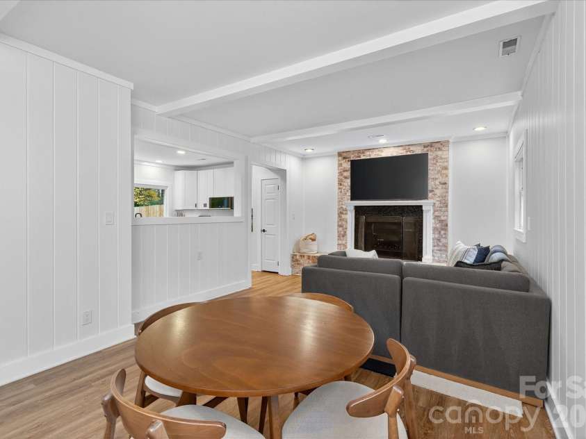 6431 Rosecrest Drive, Charlotte, NC 28210.  MLS# CAR4335121, YatesRealty ID 2451. 