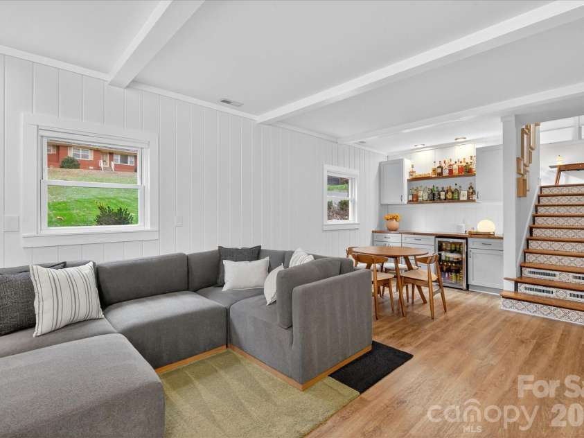 6431 Rosecrest Drive, Charlotte, NC 28210.  MLS# CAR4335121, YatesRealty ID 2451. 