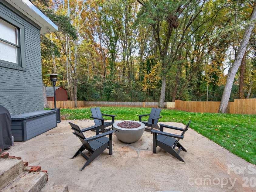 6431 Rosecrest Drive, Charlotte, NC 28210.  MLS# CAR4335121, YatesRealty ID 2451. 